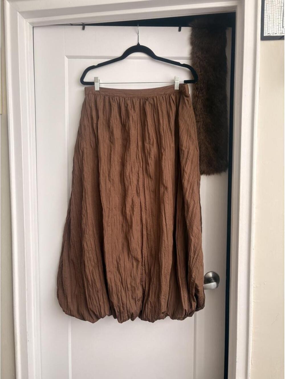RUFFLE BUBBLE SKIRT
